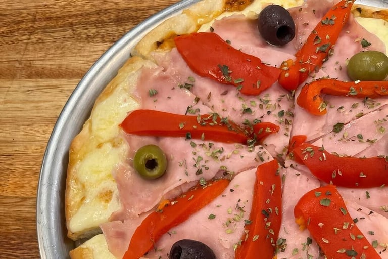 ¿Quiénes acá arrancan el finde con una buena pizza 🍕🍻🥟Así de lindas salen, y sin filtro...Apr