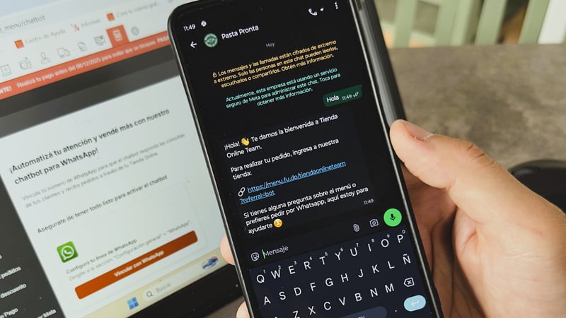 Cómo trabajan juntos el Chatbot de WhatsApp y la Tienda Online para vender automáticamente