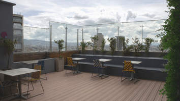 restaurante ubicado en una terraza con mesas y sillas 