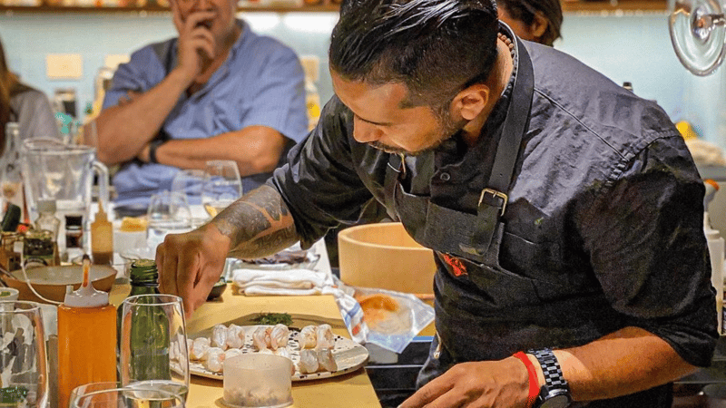 Roy Asato: un sushiman que destaca con su auténtico ramen japonés